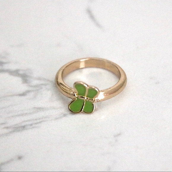 Butterfly Detail Ring - Picture 4 of 6